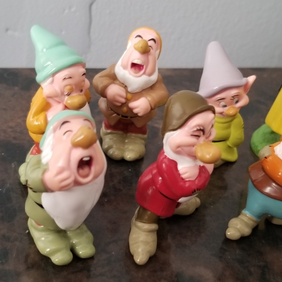 Snow White and The Seven Dwarfs - Picture 8 of 8